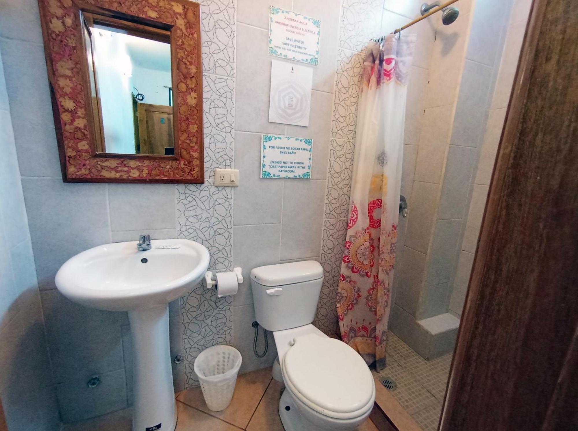 Hostal Yaku Montañita Extérieur photo