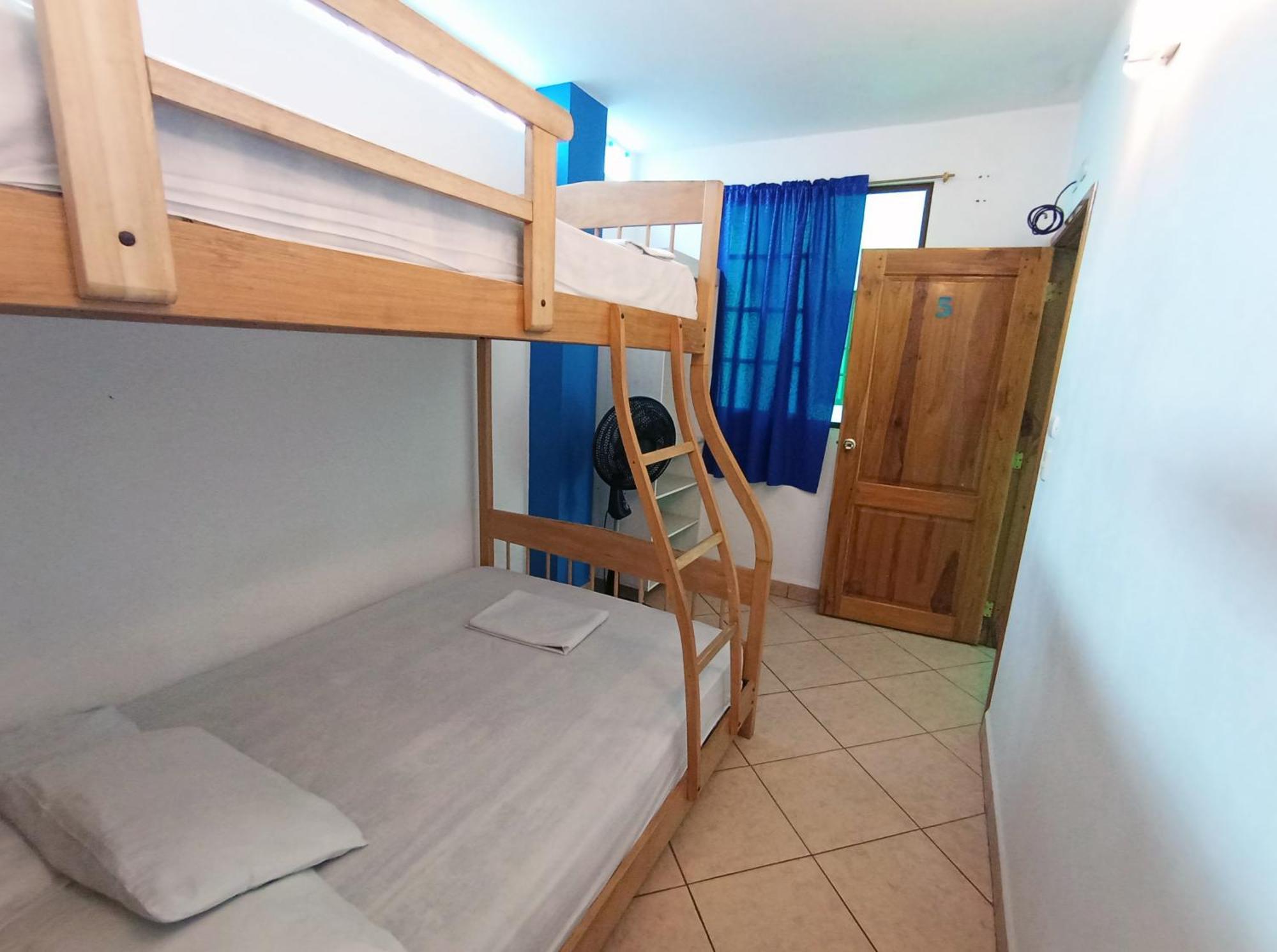 Hostal Yaku Montañita Extérieur photo